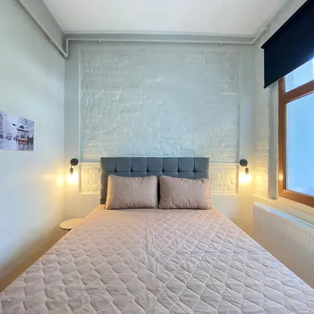 Flat Within Walking Distance To Taksim Square