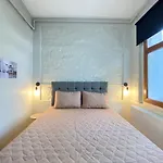 Flat Within Walking Distance To Taksim Square