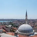 Flat Within Walking Distance To Taksim Square *