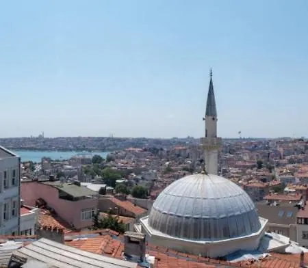 Flat Within Walking Distance To Taksim Square *